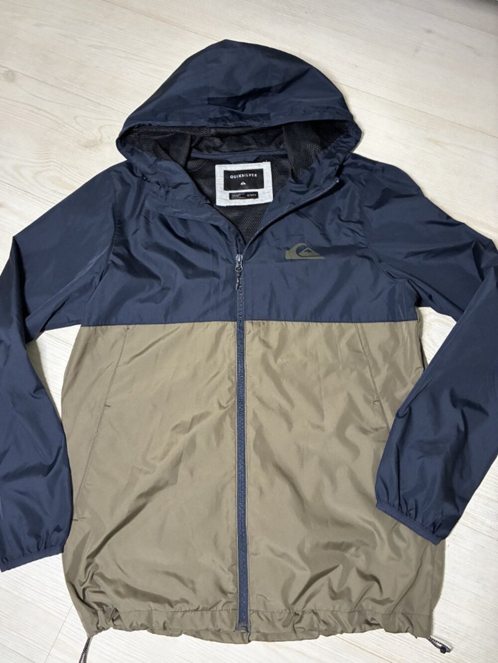 Quiksilver Men's Everyday Windbreaker Jacket Size S Navy Blue Olive Green Mesh